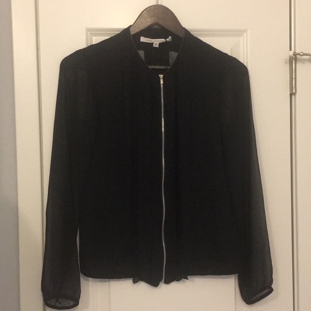 Diane Von Furstenberg black top